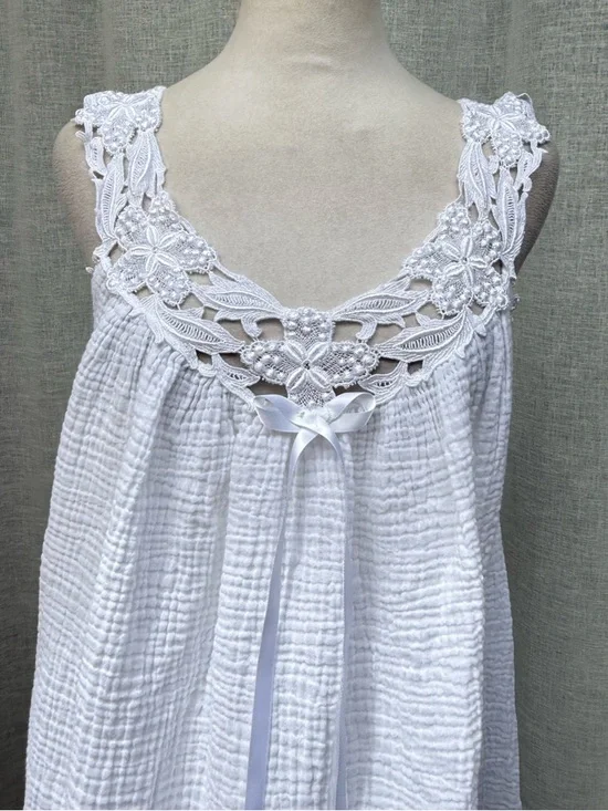 Kassatly’s Palm Beach white shift cotton nightgown dress - Picture 3 of 9